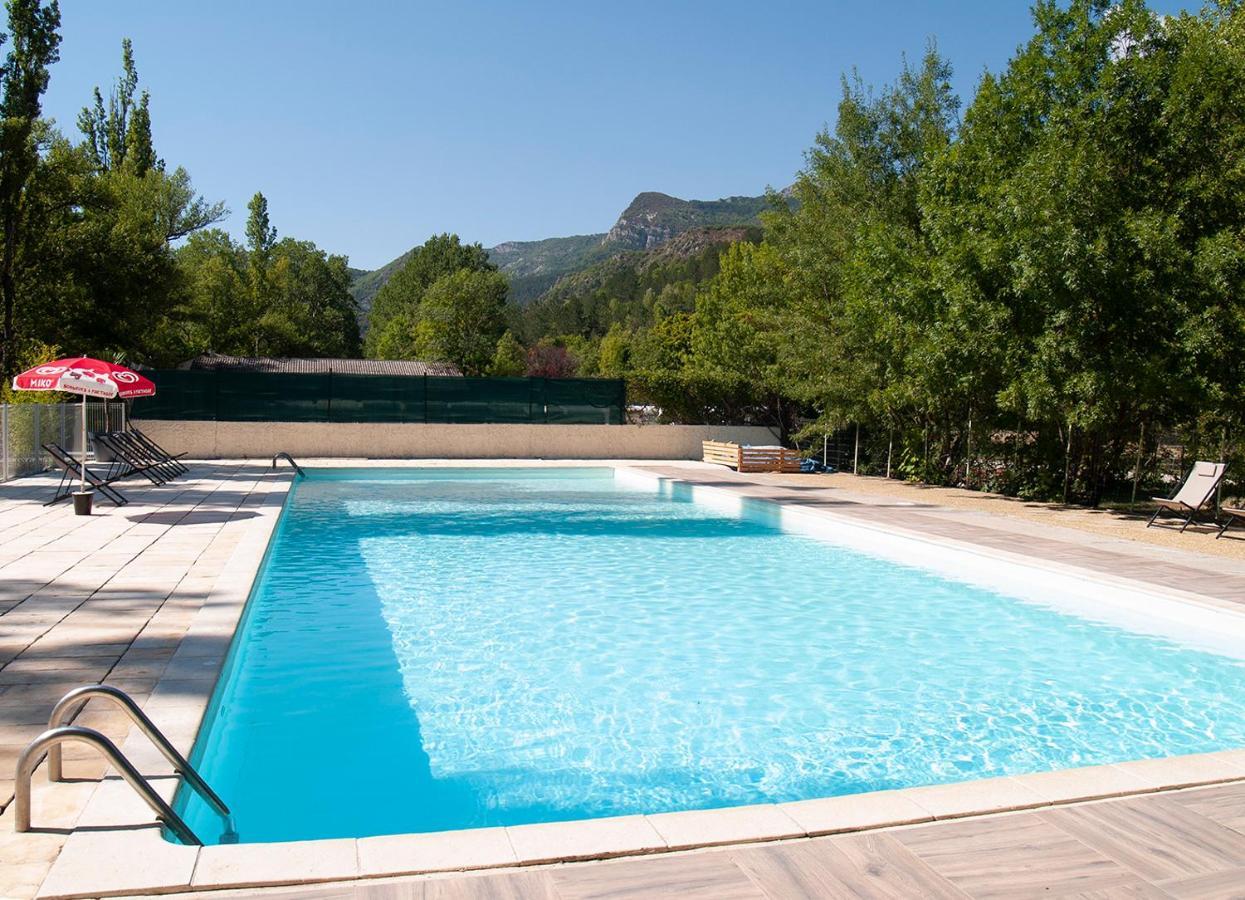 Camping L'Ondine De Provence La Motte-Chalancon Extérieur photo