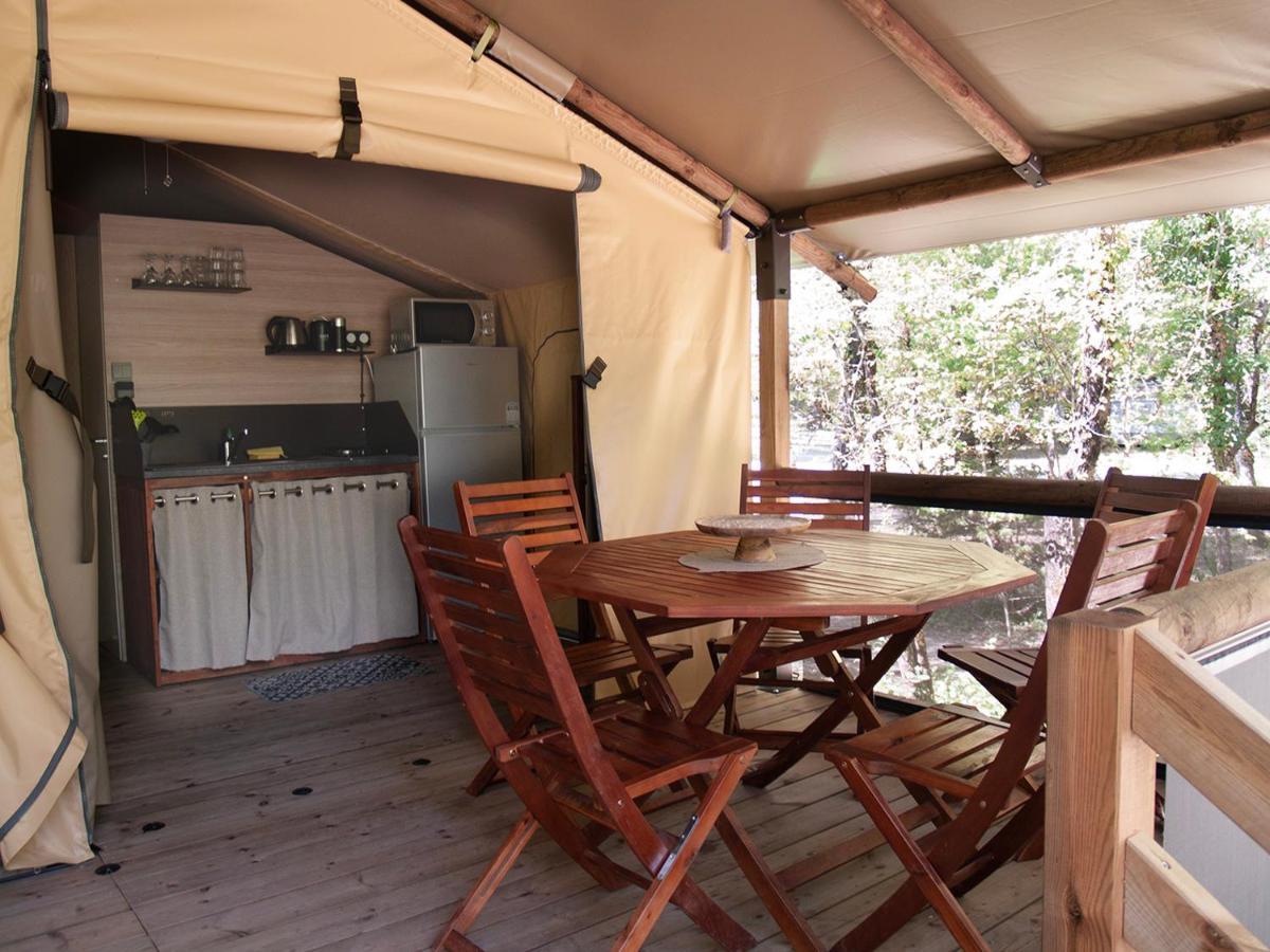 Camping L'Ondine De Provence La Motte-Chalancon Extérieur photo