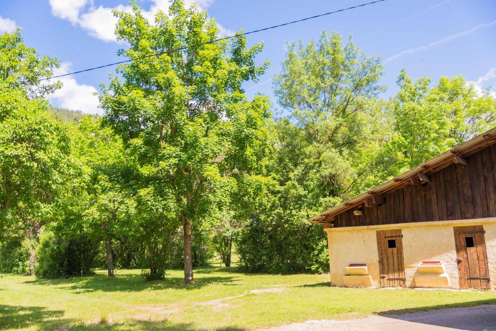 Camping L'Ondine De Provence La Motte-Chalancon Extérieur photo